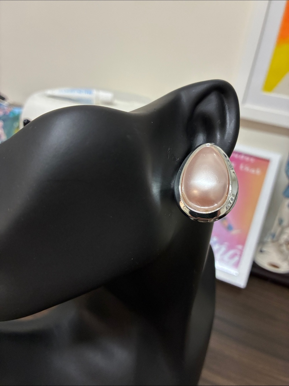 Vintage 1980s Silver Teardrop Faux Pink Pearl Clip-On Earrings